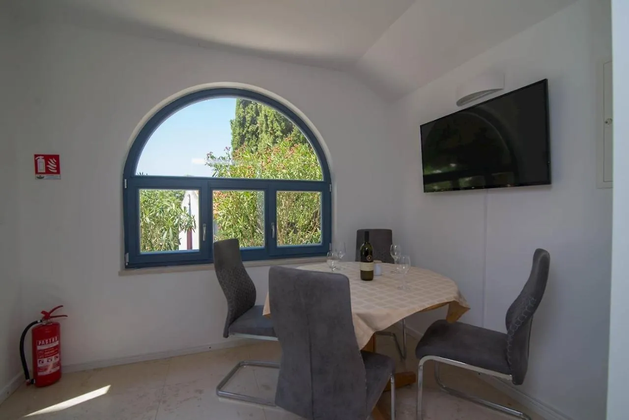Apartments With A Parking Space Veli Losinj, Losinj - 21187 Croatia