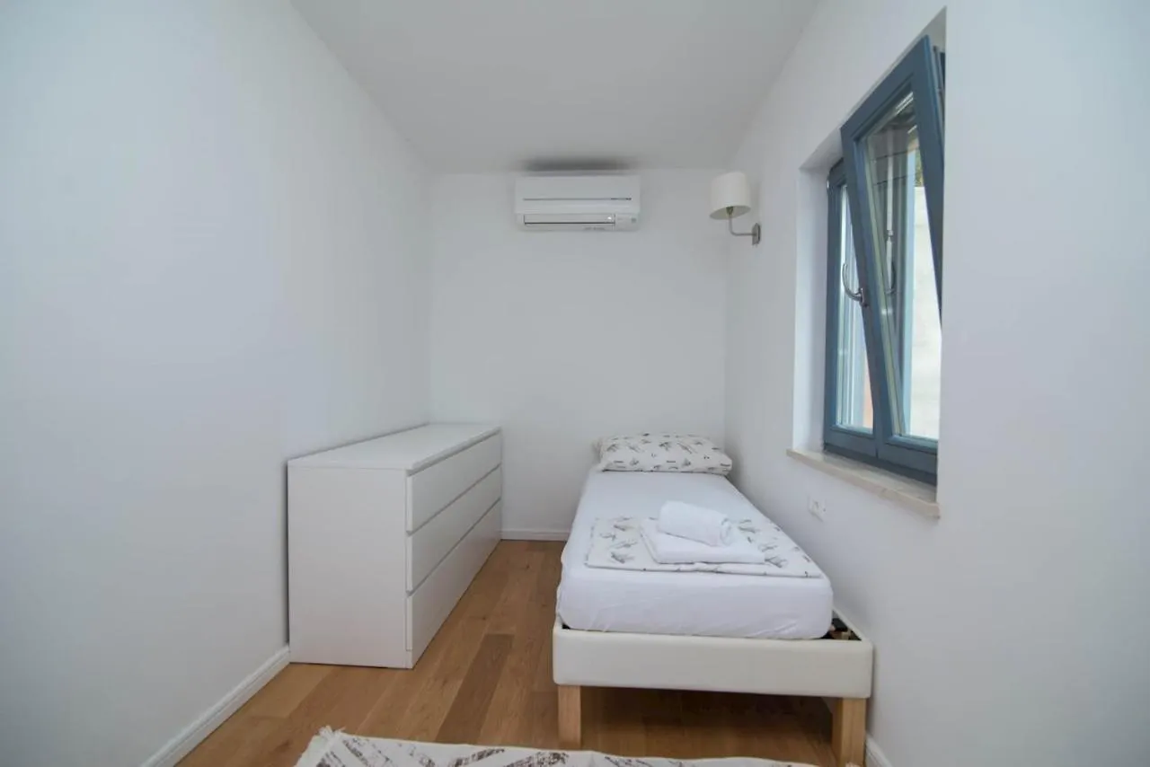 Apartments With A Parking Space Veli Losinj, Losinj - 21187 Croatia