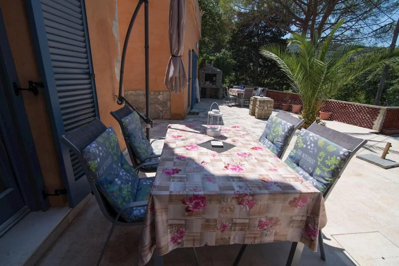 Apartments With A Parking Space Veli Losinj, Losinj - 21187