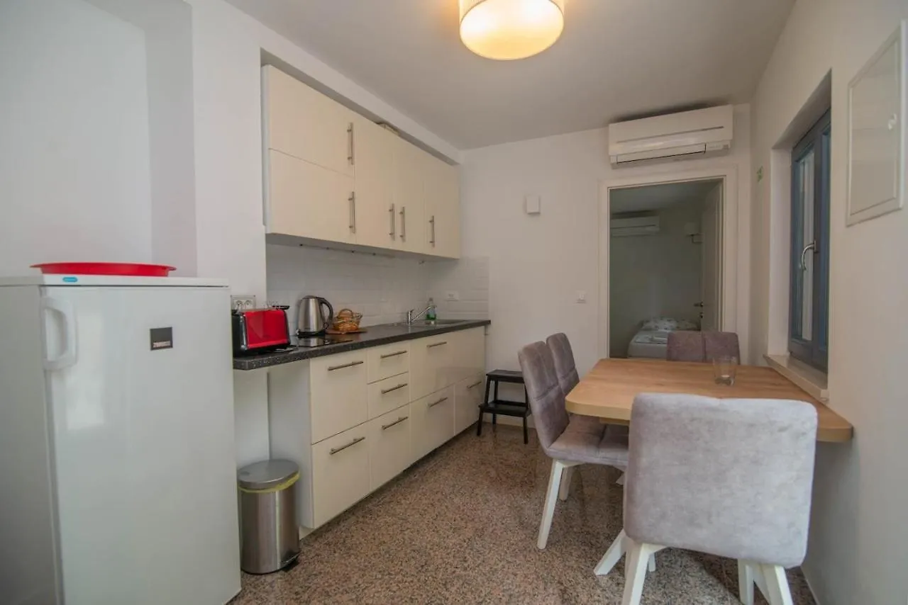 Apartments With A Parking Space Veli Losinj, Losinj - 21187 Croatia