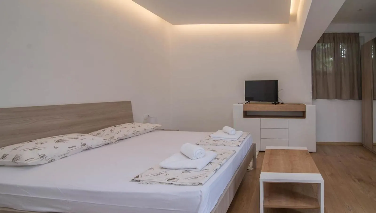 Apartments With A Parking Space Veli Losinj, Losinj - 21187 0*,
