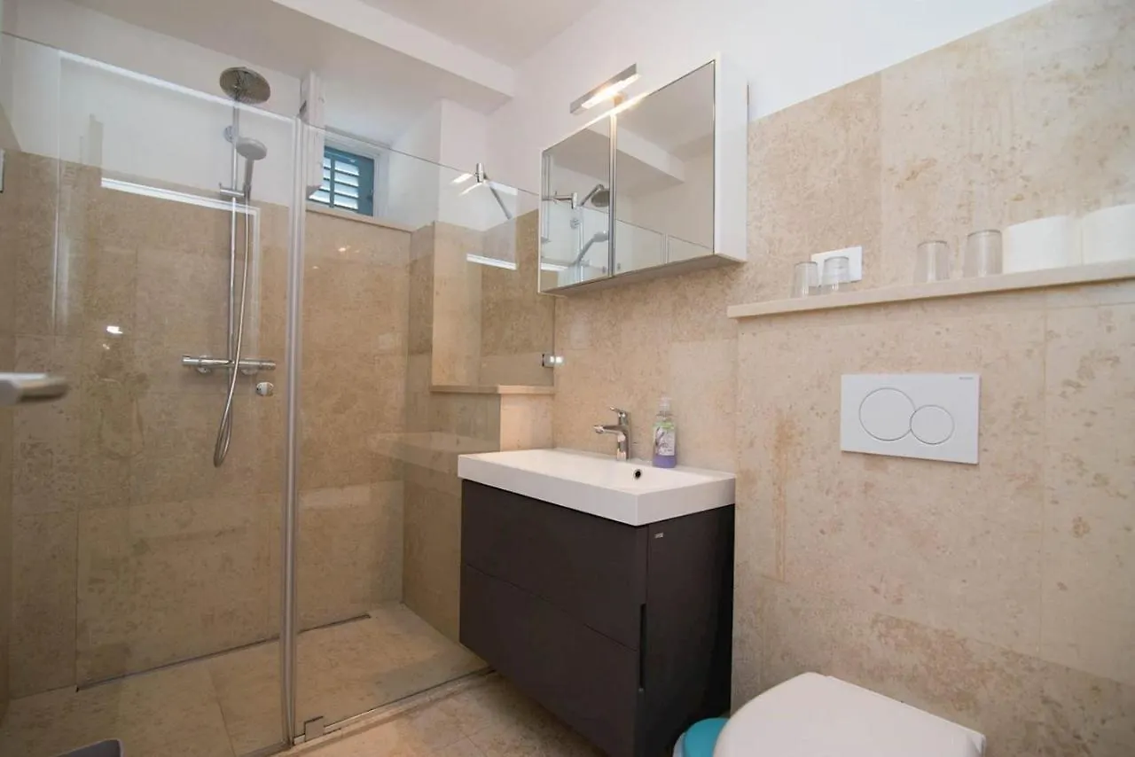 Apartments With A Parking Space Veli Losinj, Losinj - 21187 Croatia